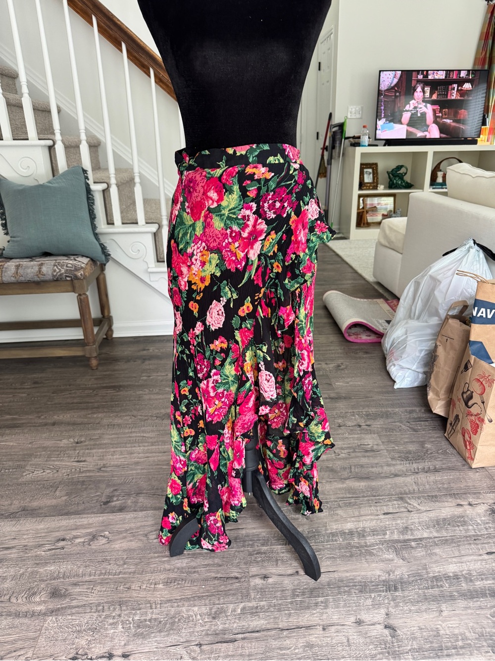 BCBGMaxAzria Black Floral Asymmetrical Ruffle Wrap Skirt